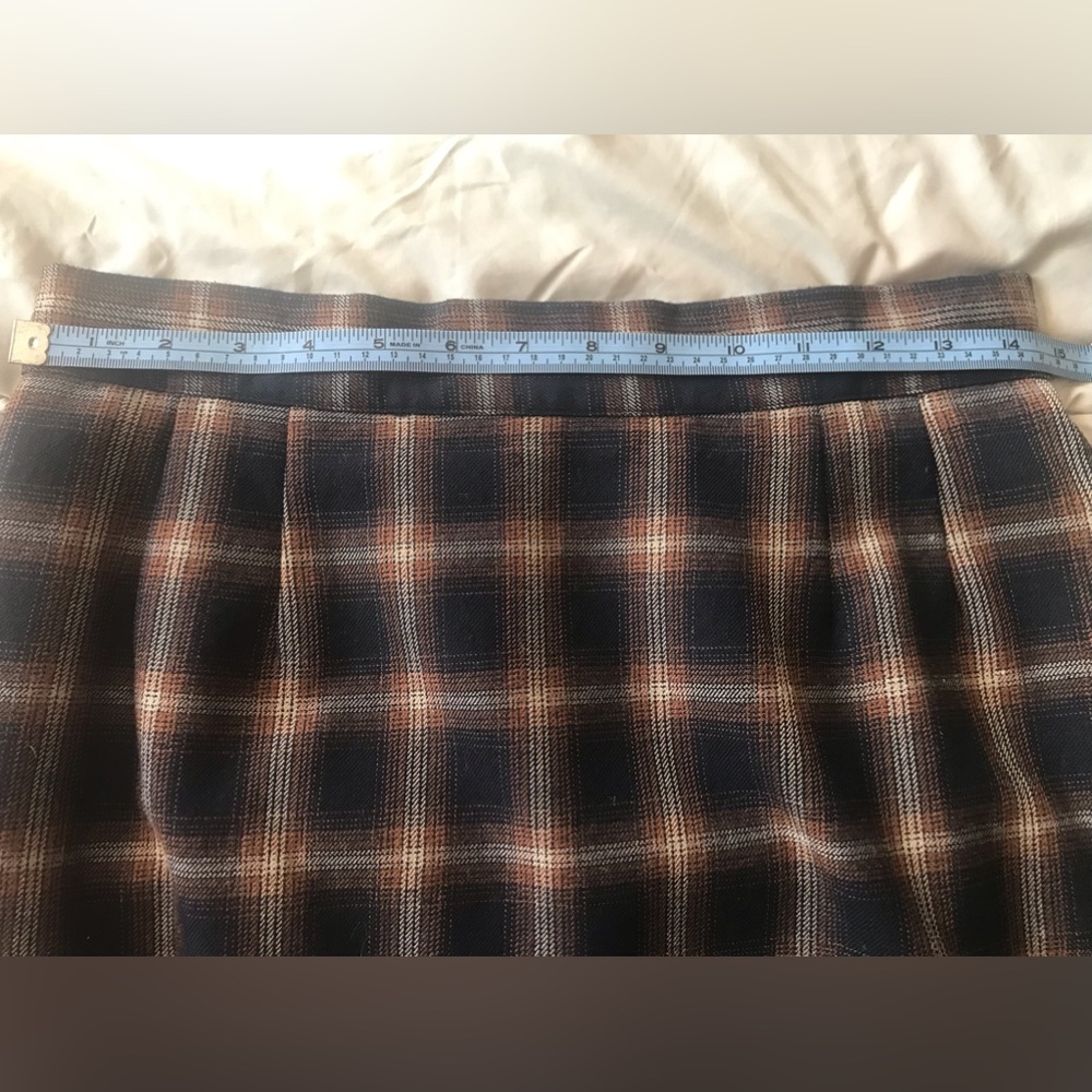 Navy & Brown New Concepts Plaid School-Girl style skirt. Fully lined size 12P - Picture 4 of 8